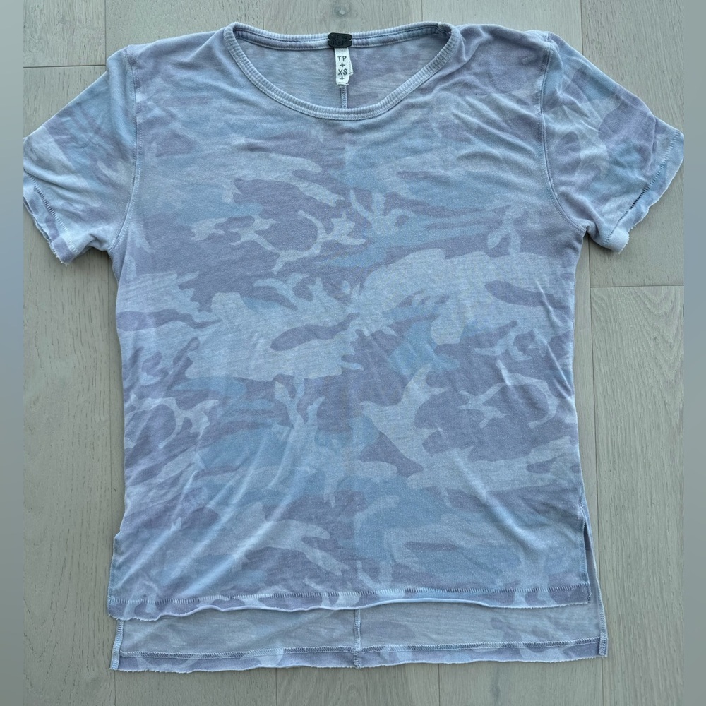 Free People We The Free Camo Purple Blue Short Sleeve Shirt Size XS